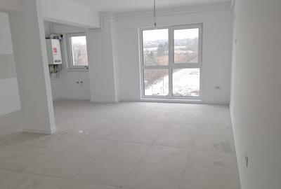 Apartament cu 3 camere decomandat în Galata - 3