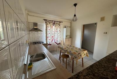 Inchiriere apartament 3 camere Drumul Sarii // Et. 4/4 // 97mp - 8