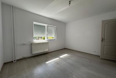 Zona Steaua .. 2 camere ... complet renovat .. S = 56 mp plus balcon - 15