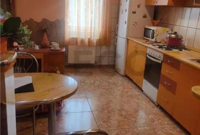 Apartament cu 3 camere decomandat în Decebal - 9