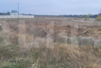 Teren de 1200 mp, în Central