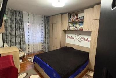 Apartament cu 3 camere decomandat în Giurgiului - 3