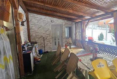 Casă cu 4 camere cu Teren 1303 Mp în Satu Nou - 4