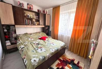 Apartament cu 2 camere semidecomandat în Micro 6 - 8