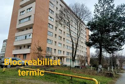 Apartament cu 3 camere semidecomandat în Central - 9