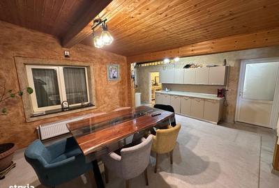 Casă cu 6 camere cu Teren 456 Mp în Florești - 1
