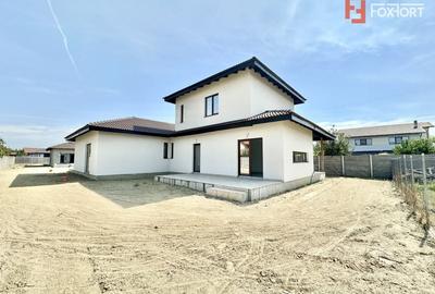 Duplex Mosnita 4 camere, 2 bai - curte amenajata cu gazon si plante! Duplex Mosnita 4 camere, 2 bai - curte amenajata cu gazon si plante! - 1