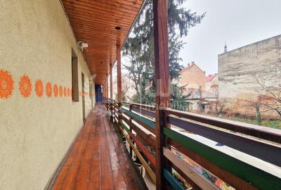 Apartament cu 5 camere decomandat, mobilat în Central - 9