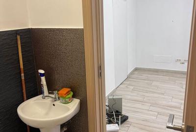 Spațiu comercial, de 57 mp, în Central - 1