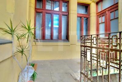 Cladire istorica, 4 camere-balcon ?i view spectaculos- Pia?a Romanilor - 9