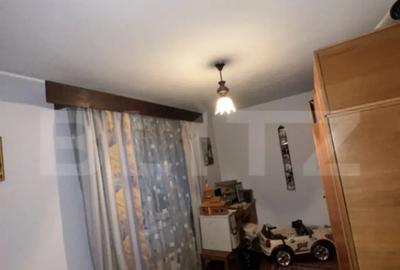 Apartament cu 4 camere semidecomandat, mobilat în Gojdu - 9