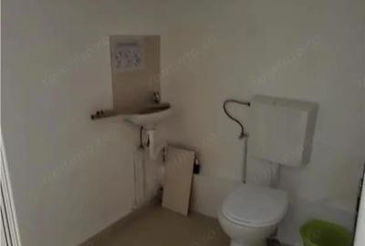 Spațiu comercial, de 52 mp, în Central - 4