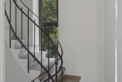 Casă individuală cu 9 camere cu Teren 200 Mp în Central - 26