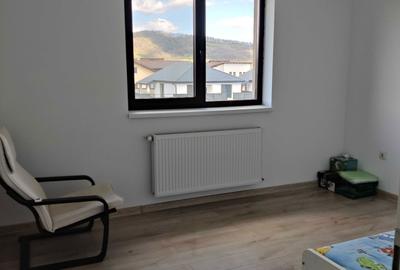 Casă cu 4 camere cu Teren 190 Mp în Sânpetru - 6
