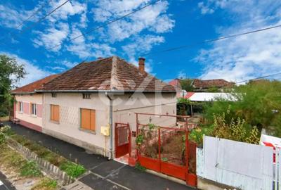 Casă cu 4 camere cu Teren 95 Mp în Central - 12