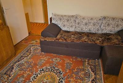 Inchiriez apartament 2 camere in Deva, zona Piata Centrala, dec. et. 3 - 2