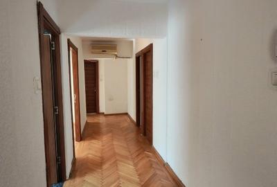 Apartament cu 3 camere decomandat în 13 Septembrie - 7