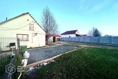 Teren 530 mp cu utilitati, constructie 3 camere cu centrala proprie,zona Poltura - 4