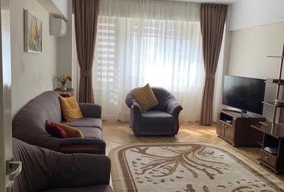 Apartament cu 4 camere decomandat în Central