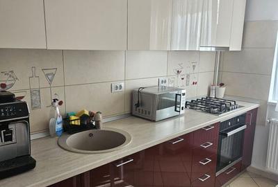 I^nchiriez apartament 3 camere Mihai Bravu - 3