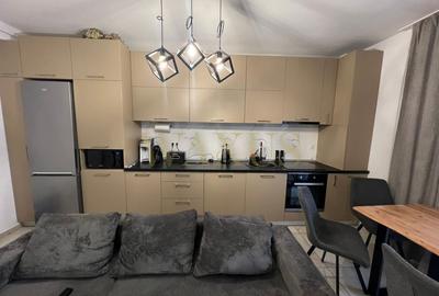 Apartament cu 3 camere semidecomandat, mobilat în Florești - 1