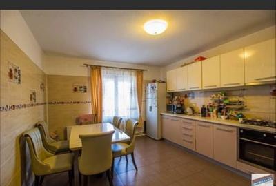 Casă cu 4 camere cu Teren 800 Mp în Sânpetru - 3