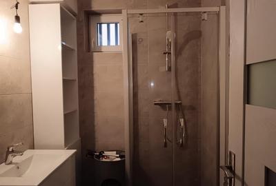 P.Dulfu, 3 camere, decom., etaj 2 - 5