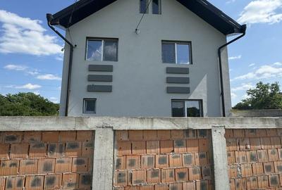 Casă cu 4 camere în Băbeni - 5