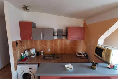 Apartament cu 2 camere semidecomandat în Complex Studențesc