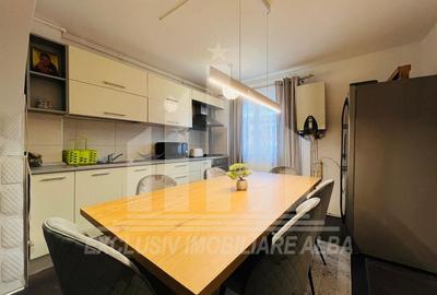 Apartament cu 3 camere semidecomandat, mobilat în Cetate - 3