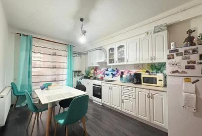 OFERTA !!! Apartament cu 2 camere , PARCARE INCLUSA , zona Petrom - 1