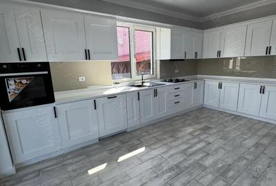 Casă cu Teren 700 Mp în Horia - 2