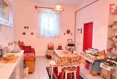 Casa individuala cu 3 camere si teren de 900 mp - Satchinez - 1