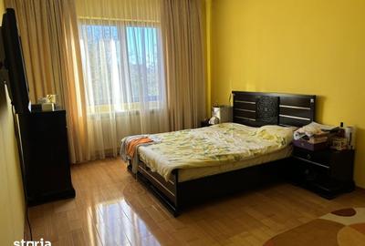 Casă cu 10 camere cu Teren 2000 Mp în Ultracentral - 4
