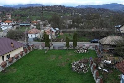Teren de 2823 mp, în Sălătrucel - 3