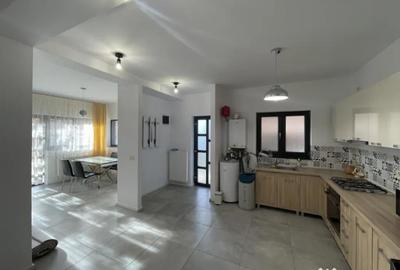 Casă cu 4 camere cu Teren 150 Mp în Central - 6