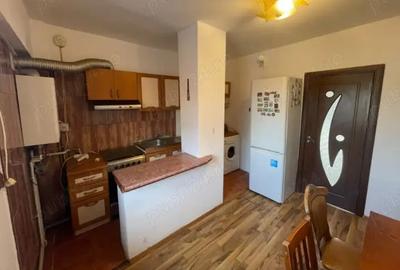 Vand sau inchiriez apartament cu 3 camere,zona1Mai-400 euro. - 3