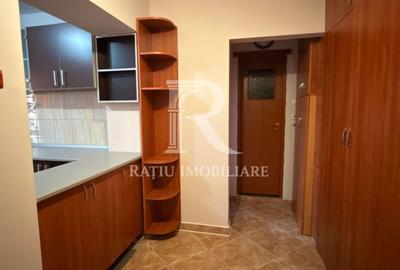 Apartament cu 2 camere semidecomandat, mobilat în Decebal - 8