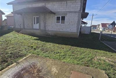 Casă cu 4 camere cu Teren 300 Mp în Palota - 3