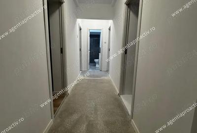 Spațiu comercial, de 90 mp, în Central - 4