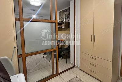 Apartament cu 3 camere decomandat, mobilat în Micro 19 - 1