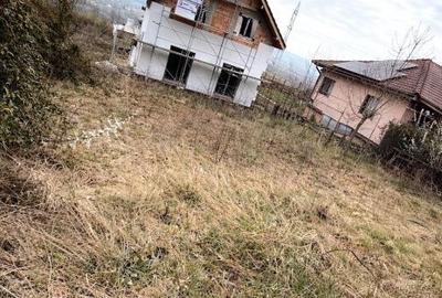 Casă cu 4 camere cu Teren 490 Mp în Jucu - 1