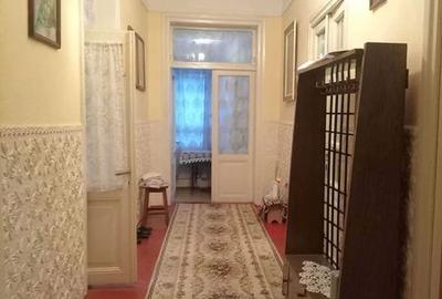 Casă cu 4 camere decomandat cu Teren 160 Mp în Central