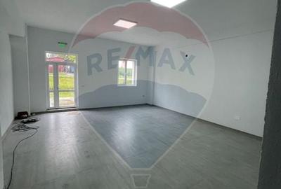 Spatiu comercial situat Central