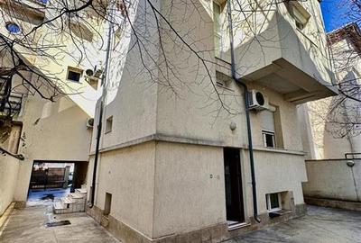 Casă individuală cu 10 camere cu Canalizare în Cotroceni - 8