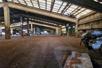 Spațiu comercial, de 3,600 mp, în Central - 2