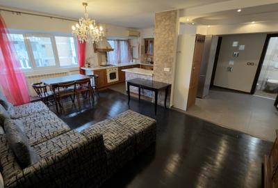 Apartament cu 4 camere semidecomandat, mobilat în Tei - 1