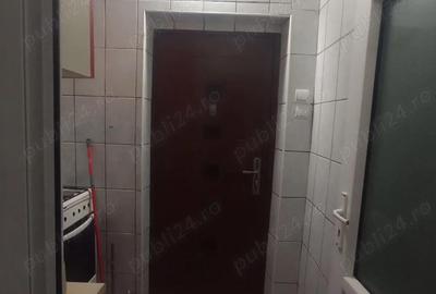 Garsonieră decomandată în Micro 40