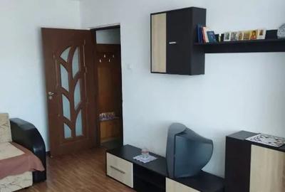 De inchiriat apartament 2 camere - 2