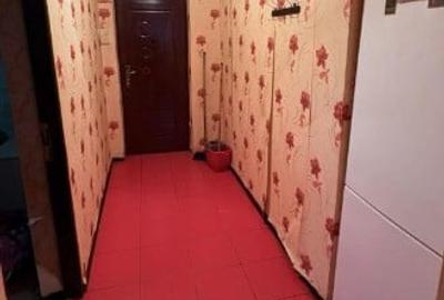 Apartament cu 3 camere decomandat în Petros